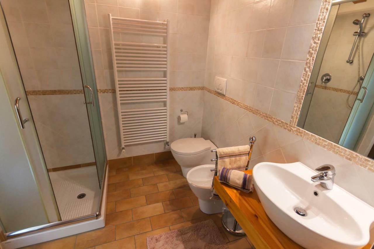 Appartement Vistarelax à Aoste Extérieur photo