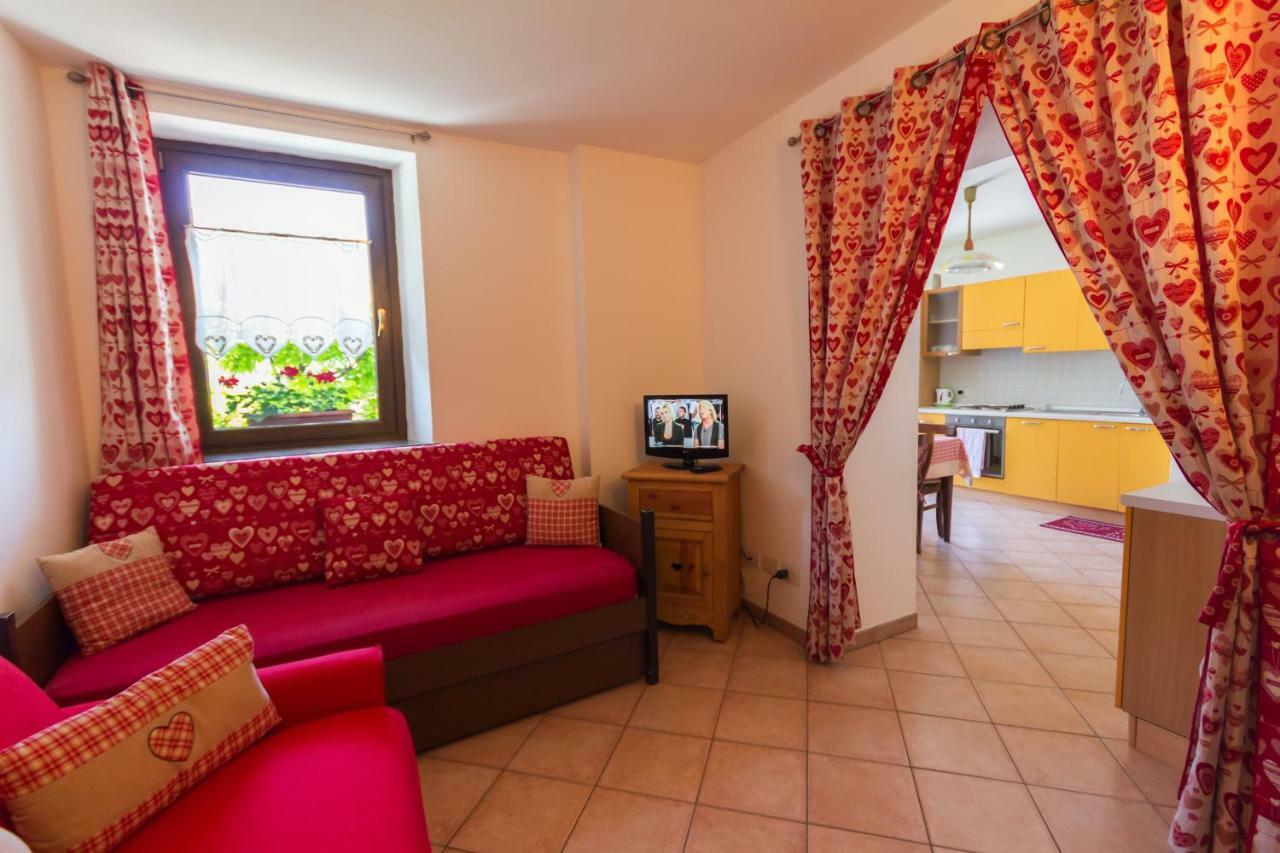 Appartement Vistarelax à Aoste Extérieur photo